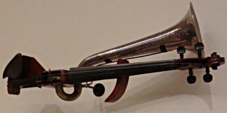 amplification without power? violin with horn attached instead of a soundboard