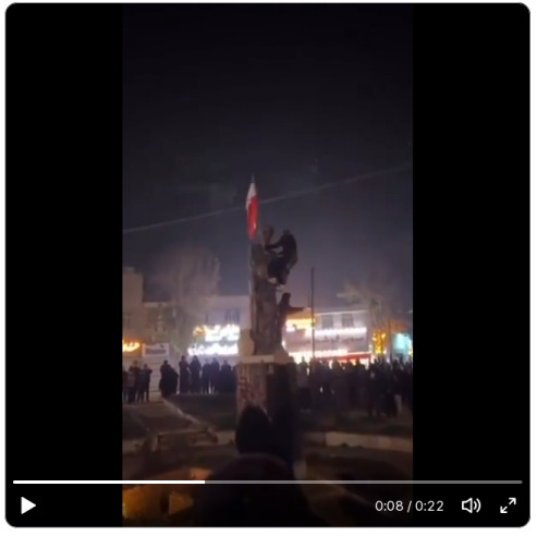 Protests in Iran are getting serious, Reza Pahlavi says he's willing to lead a transitional government.